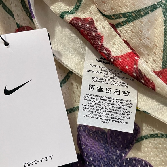 NIKE GIANNIS Reverse-able ISSUE BASKETBALL SHORTS in PALE IVORY/MALACHITE - Picture 8 of 15